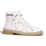 Botines bordados con cordones de Chanel