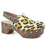 Zuecos animal print de Elena